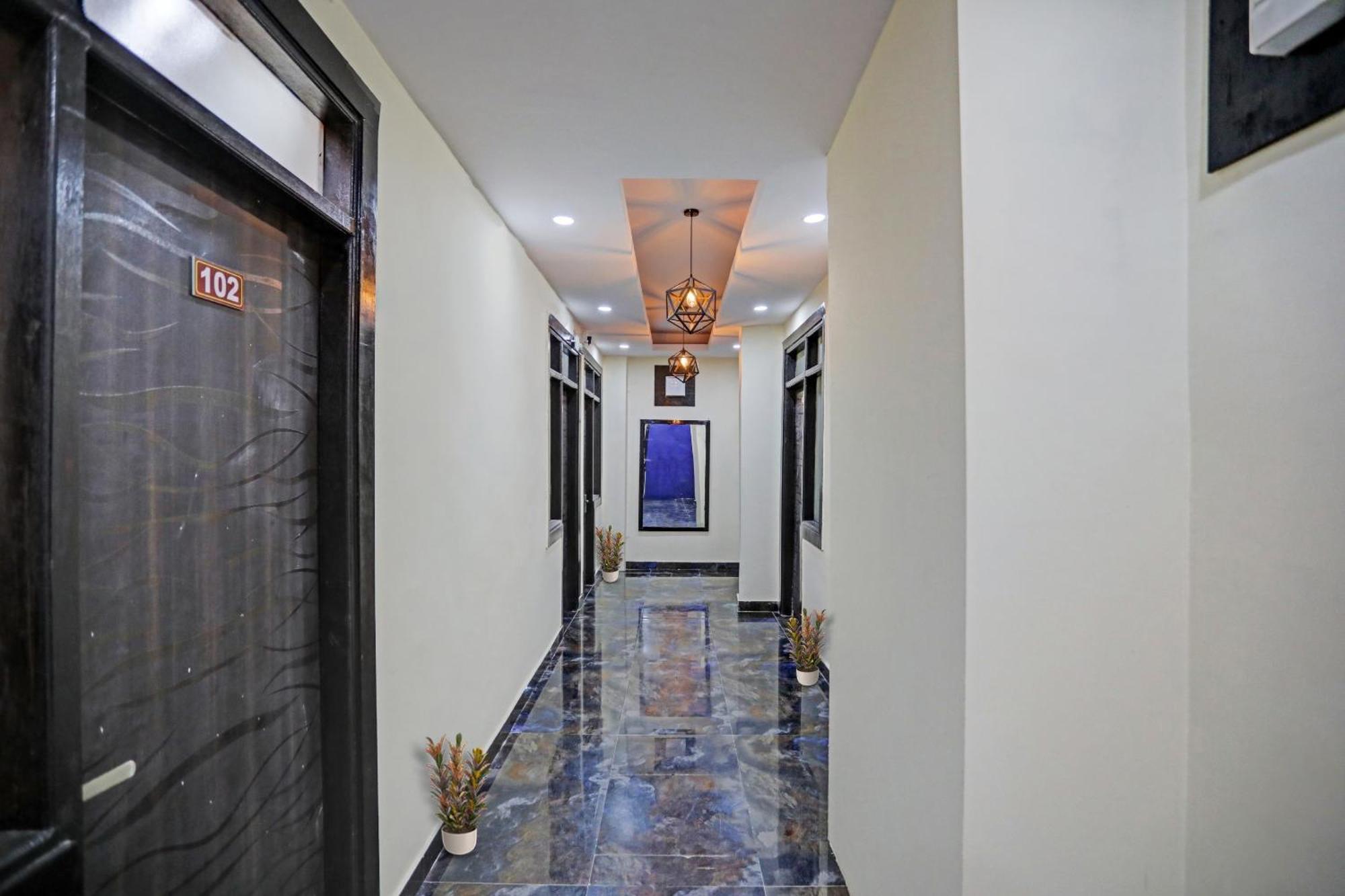 Flagship Grand Imperial Near Worlds Of Wonder Hotell Kālkāji Devi Exteriör bild